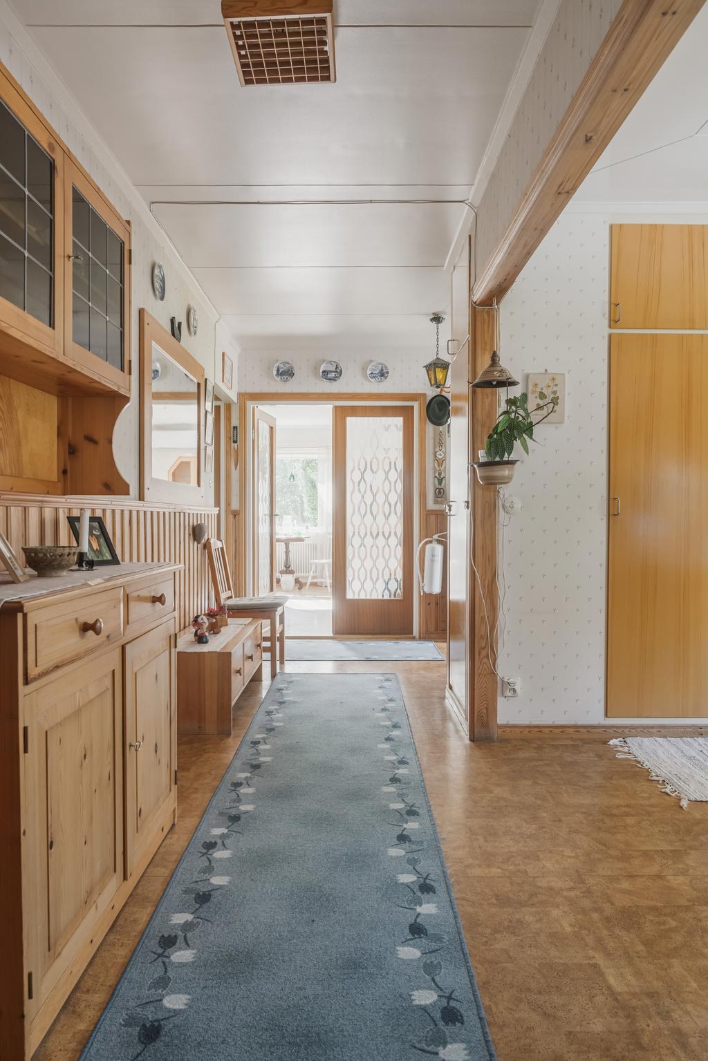 Hall mot vardagsrum
