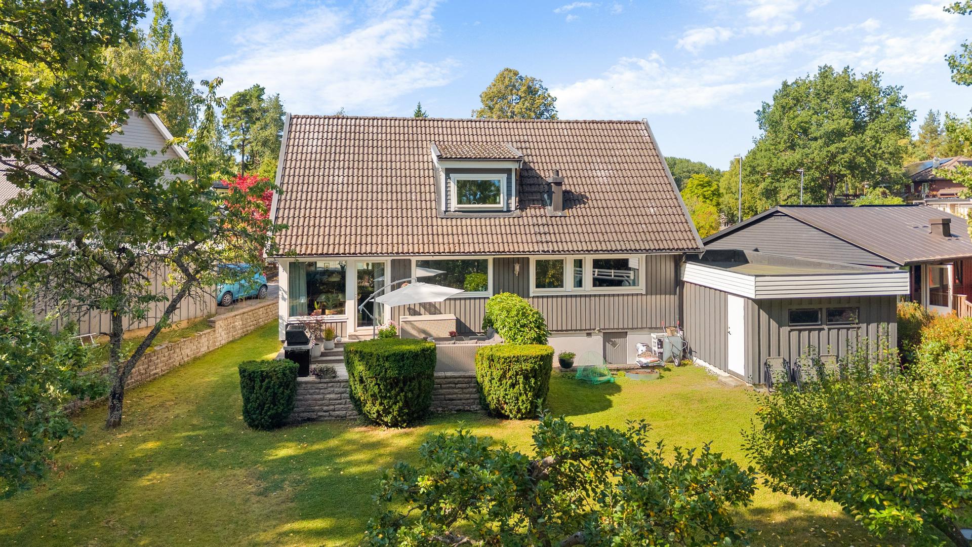 House, 6 rooms, 151 m² in Uttran