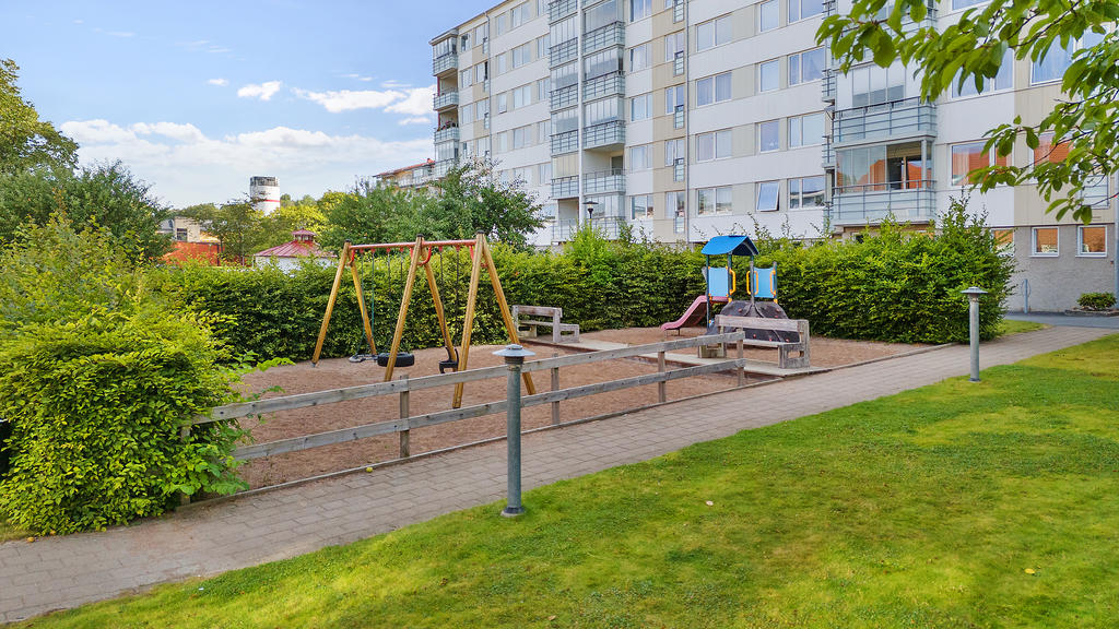 Lekplatsen på gården