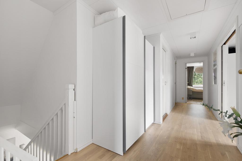 Hall övre plan