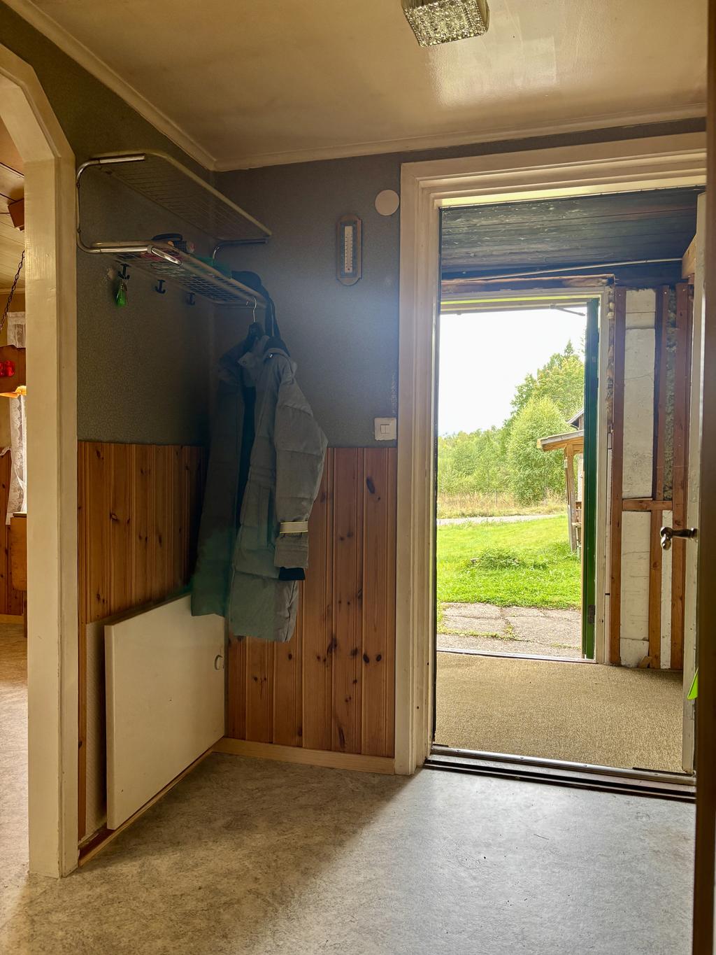 Hall med avhängningsplats