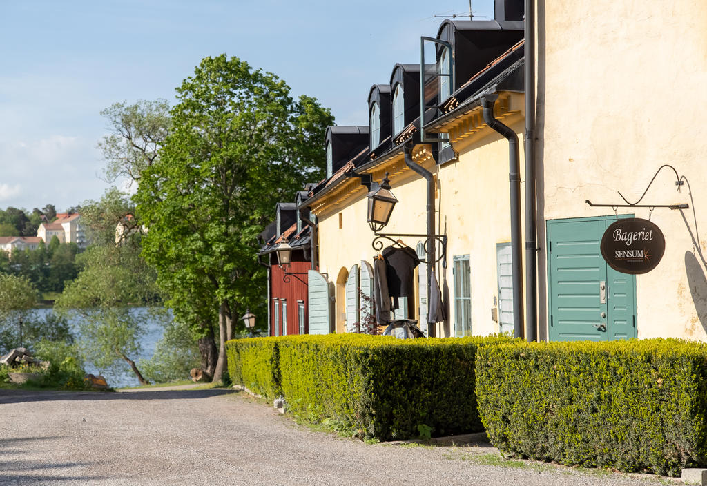 Vackra miljöer vid Hufvudsta Gård