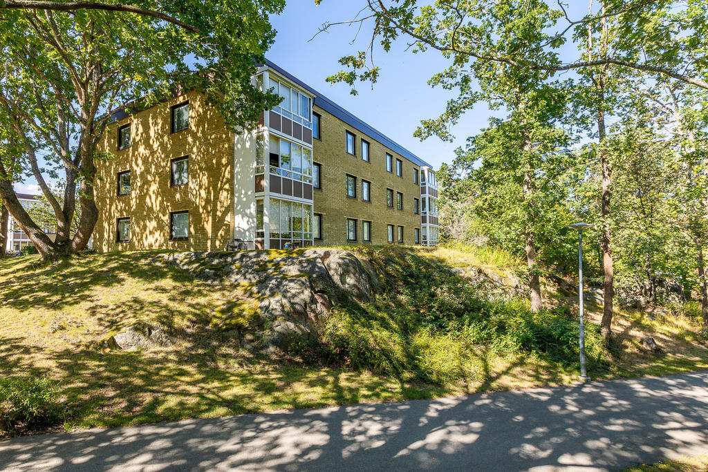 En lägenhet med fin omgivning