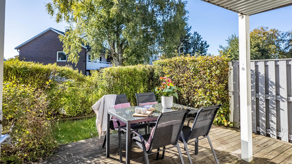 Härlig baksida i soligt läge