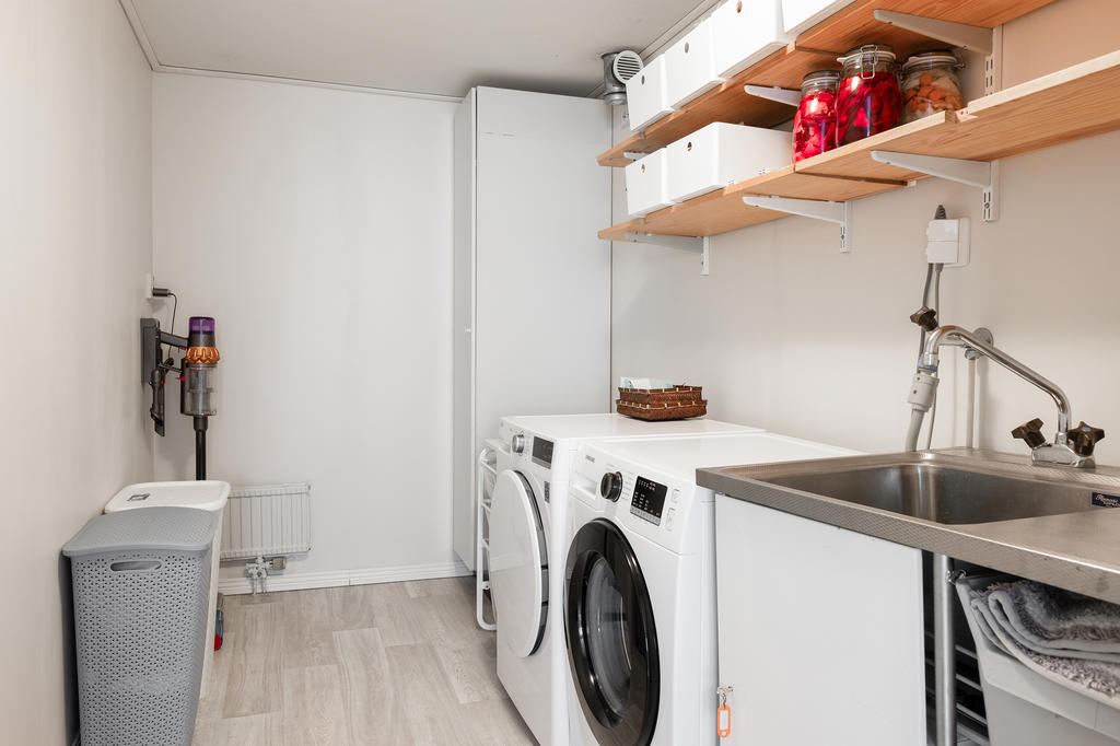 Även tvättstugan är fint renoverad 