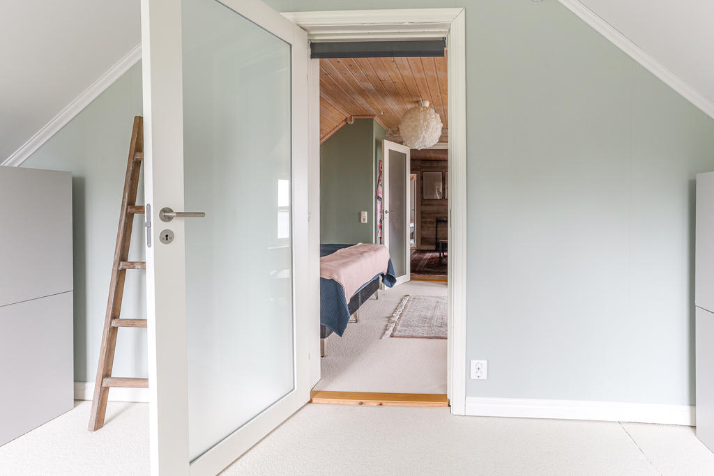 Walk-in-closet mot sovrum 4