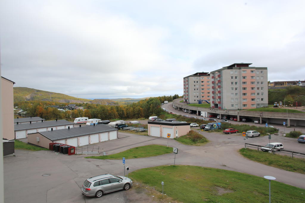Utsikt från kök och sovrum 