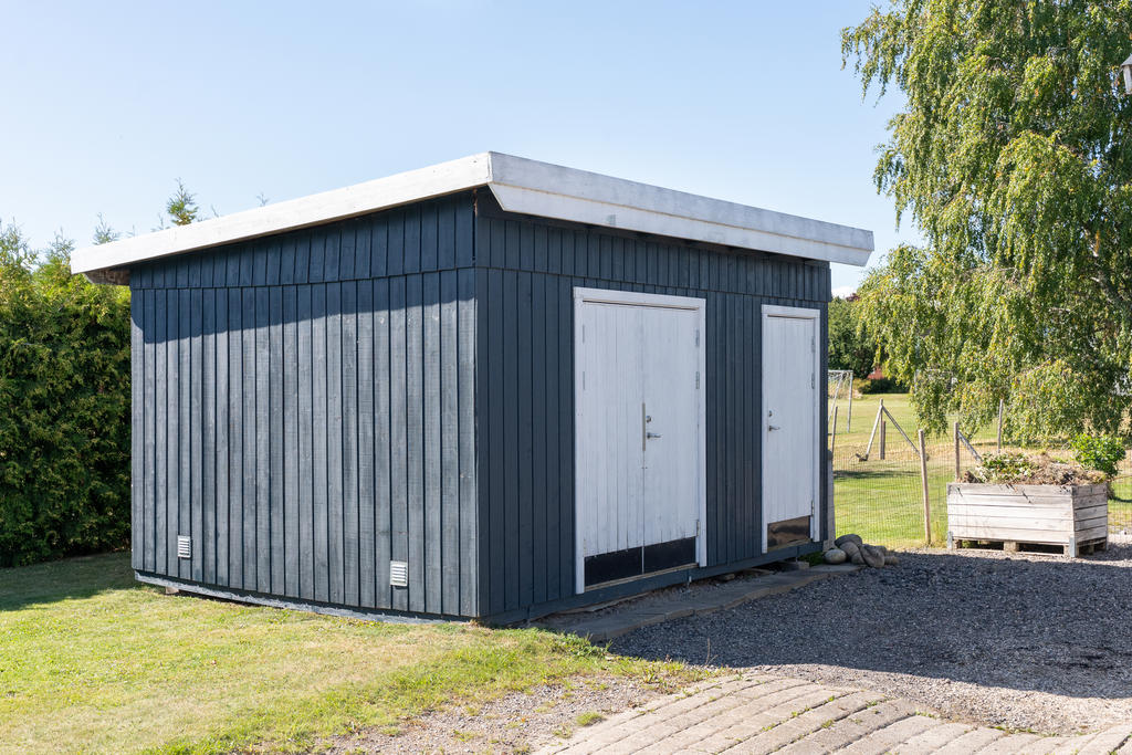 Förrådsbyggnad/vedskjul.