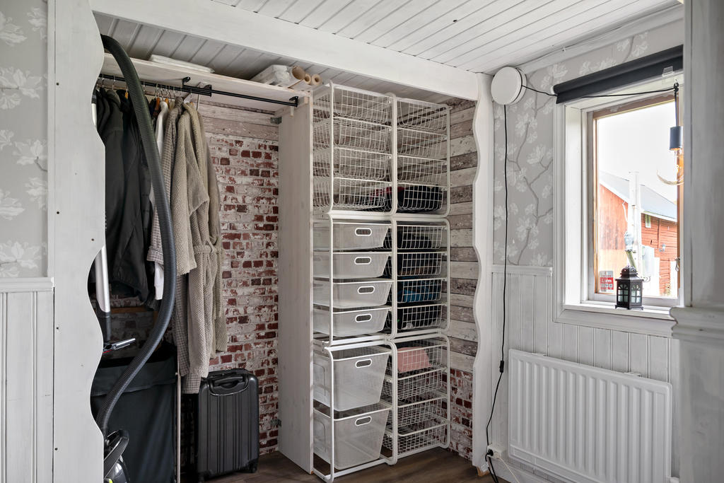 walk in closet