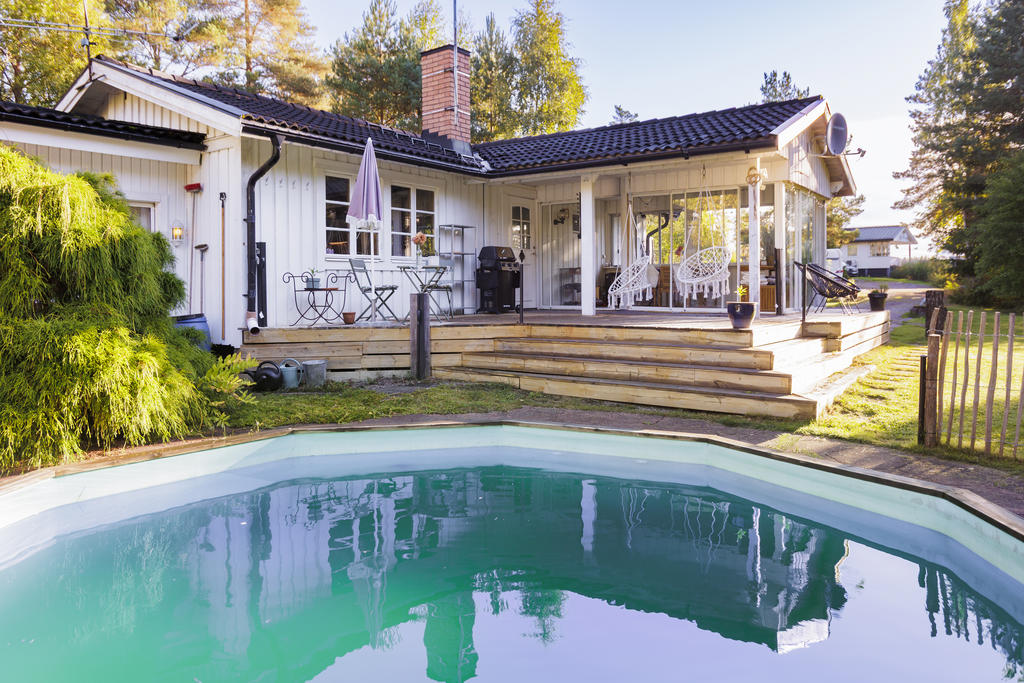 Här finns en renoverad pool
