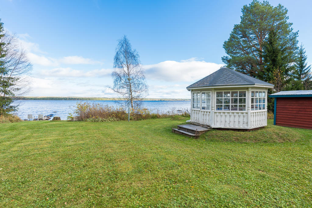 Lusthus med fint läge