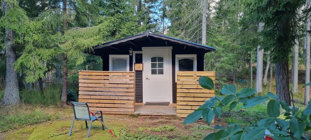 Gästhus med ny altan säljares bild