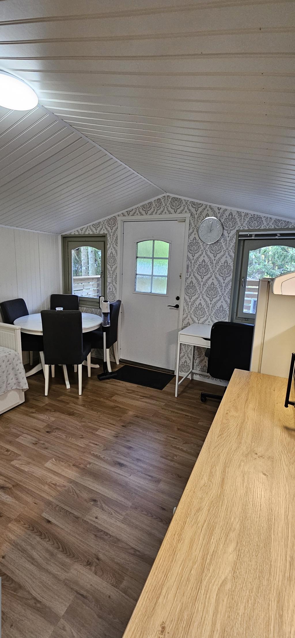 Interiör gästhus säljares bild
