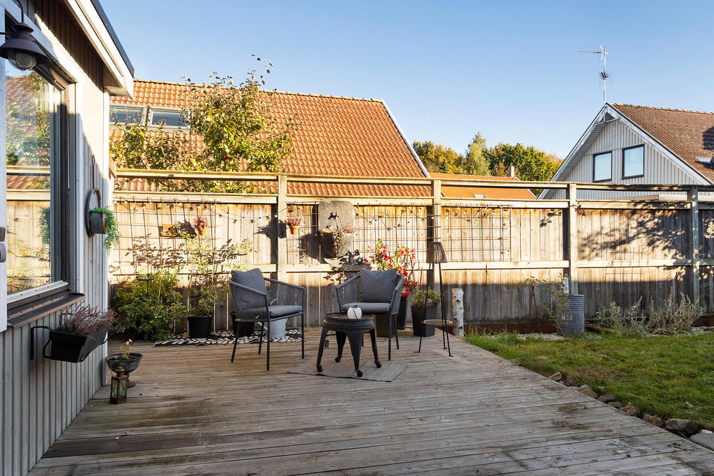 Frukosthörnan i morgonsolen