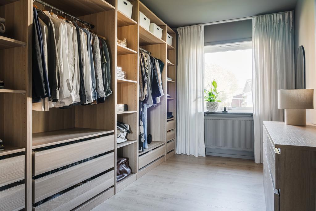 Walk in-closet (går att göra om till sovrum)