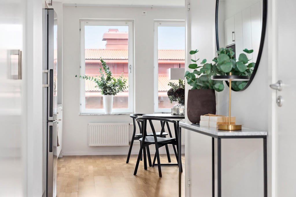 Hall mot kök