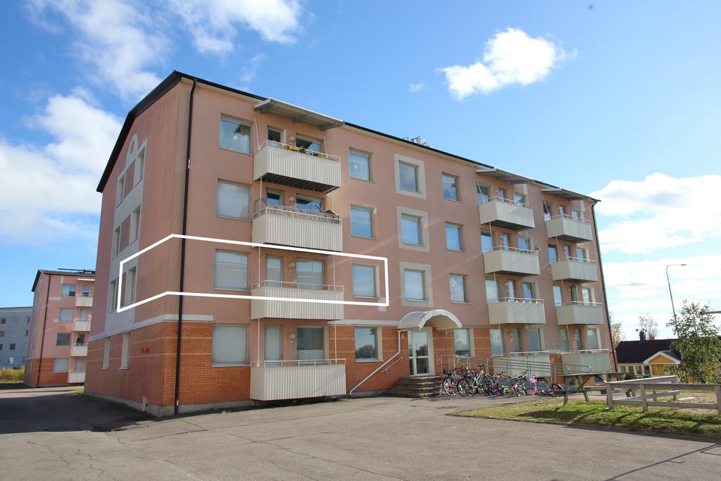 Porfyrvägen 8 