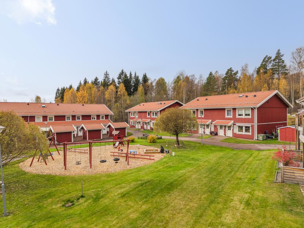 Föreningens innergård och fina lekpark
