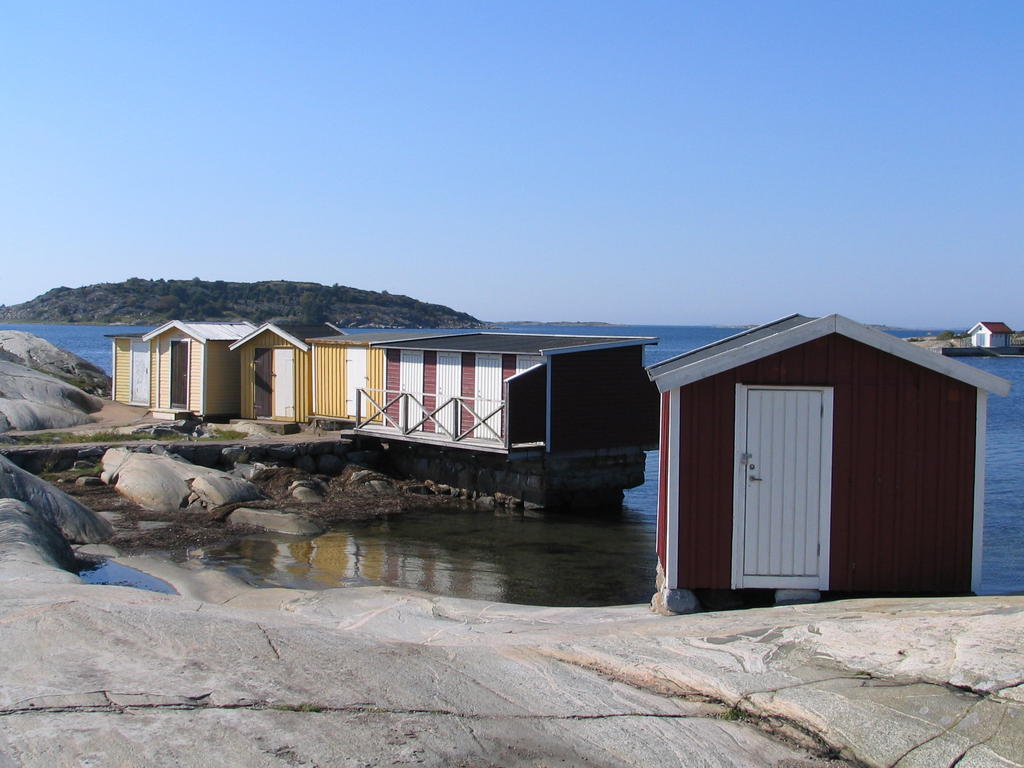 Närmaste viken Lahall