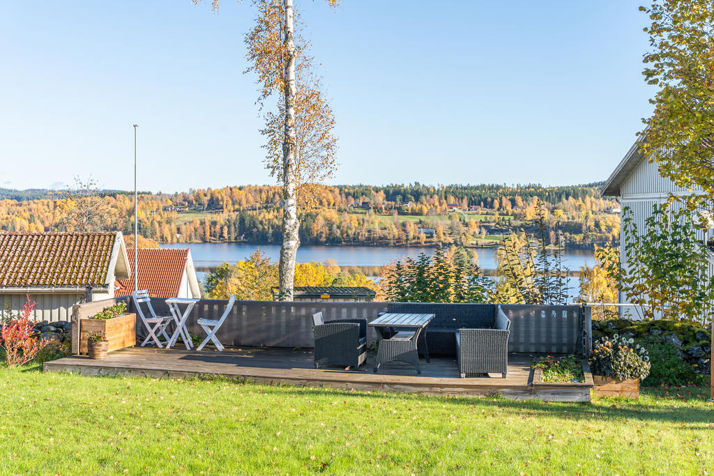Sjöutsikt mot Laxsjön!