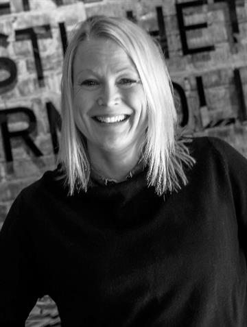 Karin Isaksson, Mäklare Svensk Fastighetsförmedling