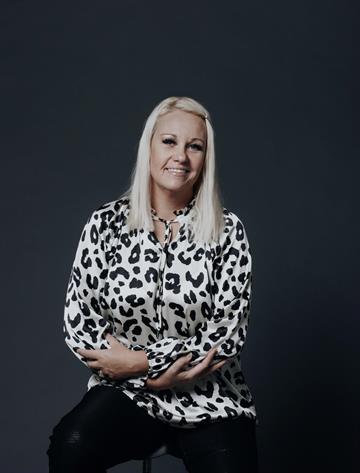 Camilla Englawik, Mäklare Svensk Fastighetsförmedling