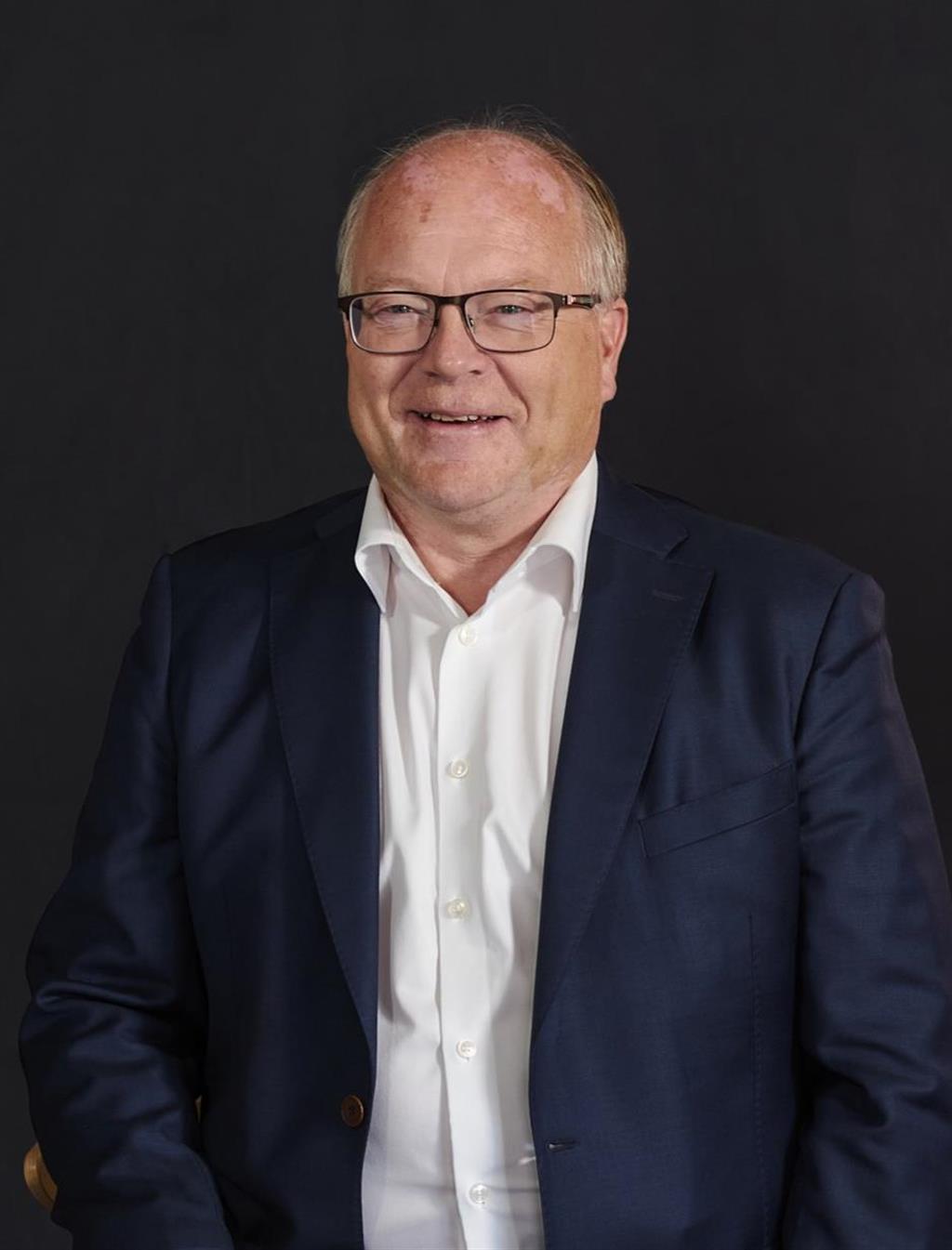 Per Åhlberg, Mäklare Svensk Fastighetsförmedling