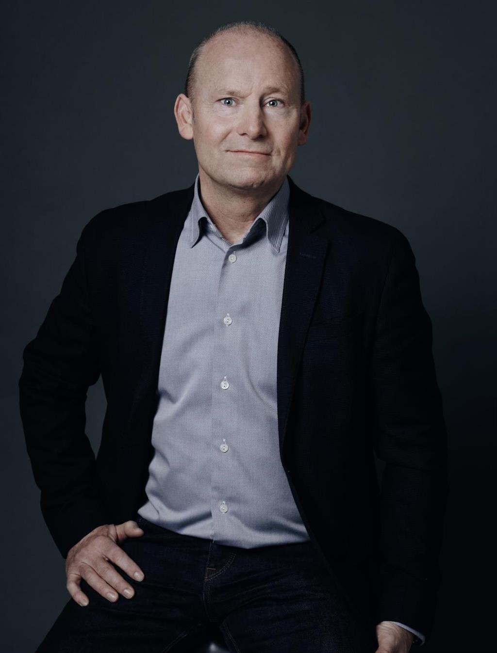 Mats Wahlbäck, Mäklare Svensk Fastighetsförmedling