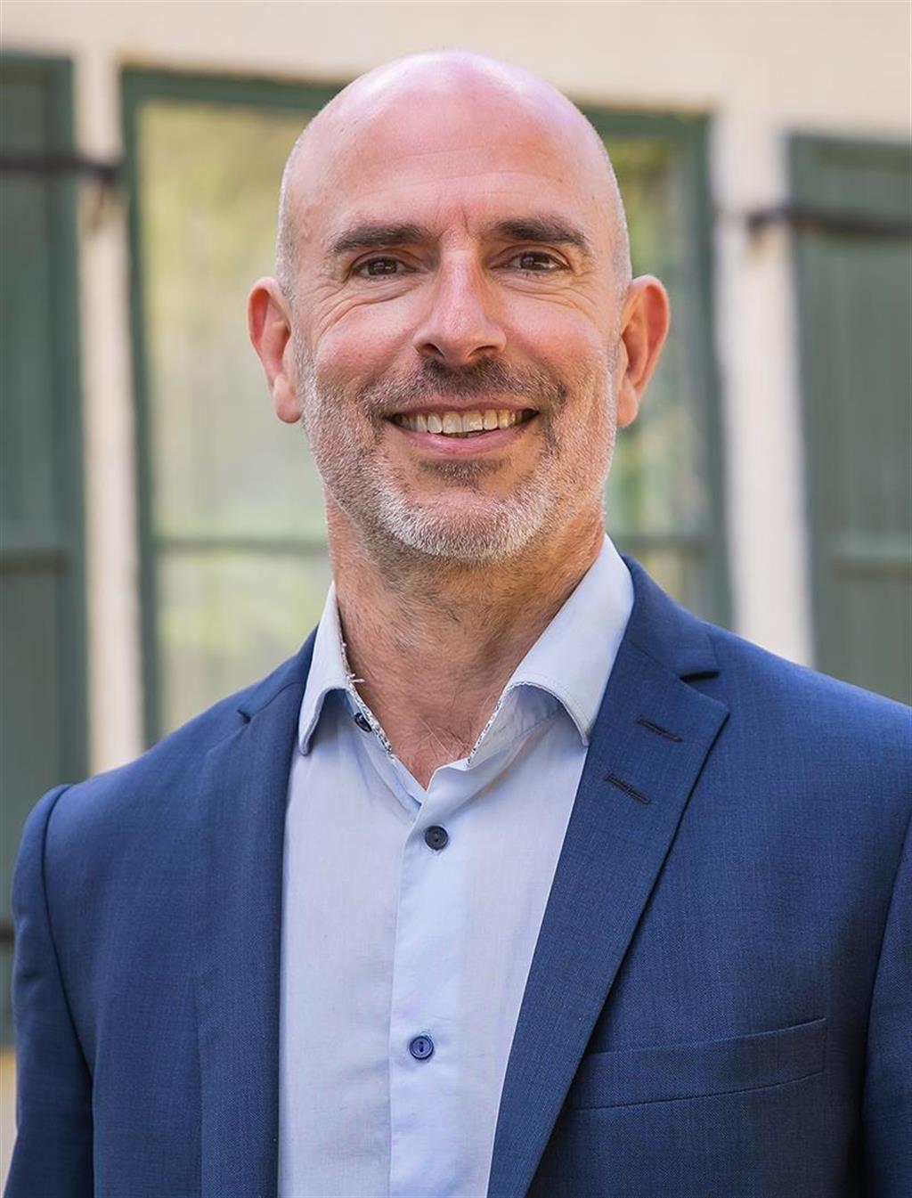 Manuel Campos, Mäklare Svensk Fastighetsförmedling