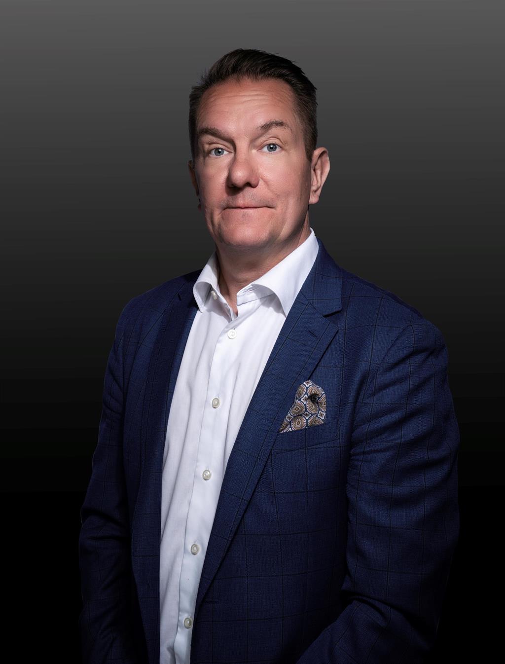 Daniel Larsson, Mäklare Svensk Fastighetsförmedling
