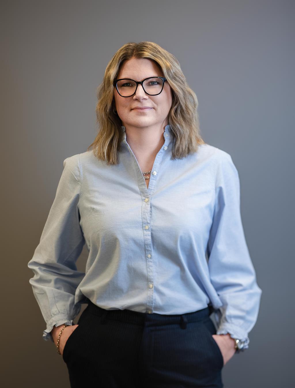 Elina Linderö, Mäklare Svensk Fastighetsförmedling