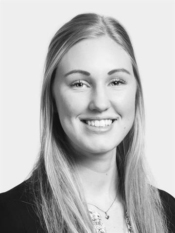 Julia Brotö, Mäklare Svensk Fastighetsförmedling