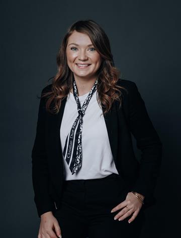 Alena Wernståhl, Mäklare Svensk Fastighetsförmedling