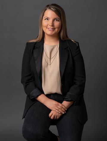 Jonna Sommarhed Sjöstrand, Mäklare Svensk Fastighetsförmedling