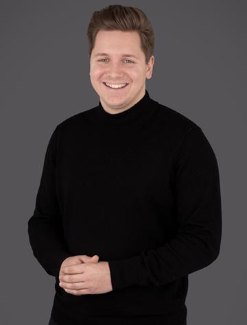 Fredrik Holm, Mäklare Svensk Fastighetsförmedling