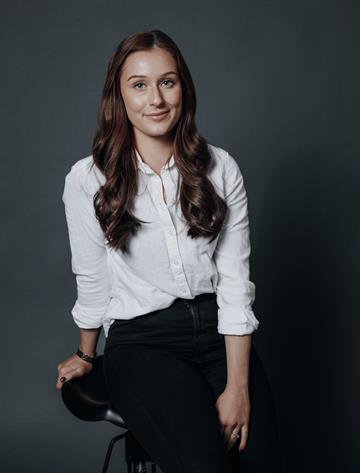 Emma Mc Cullough, Mäklare Svensk Fastighetsförmedling