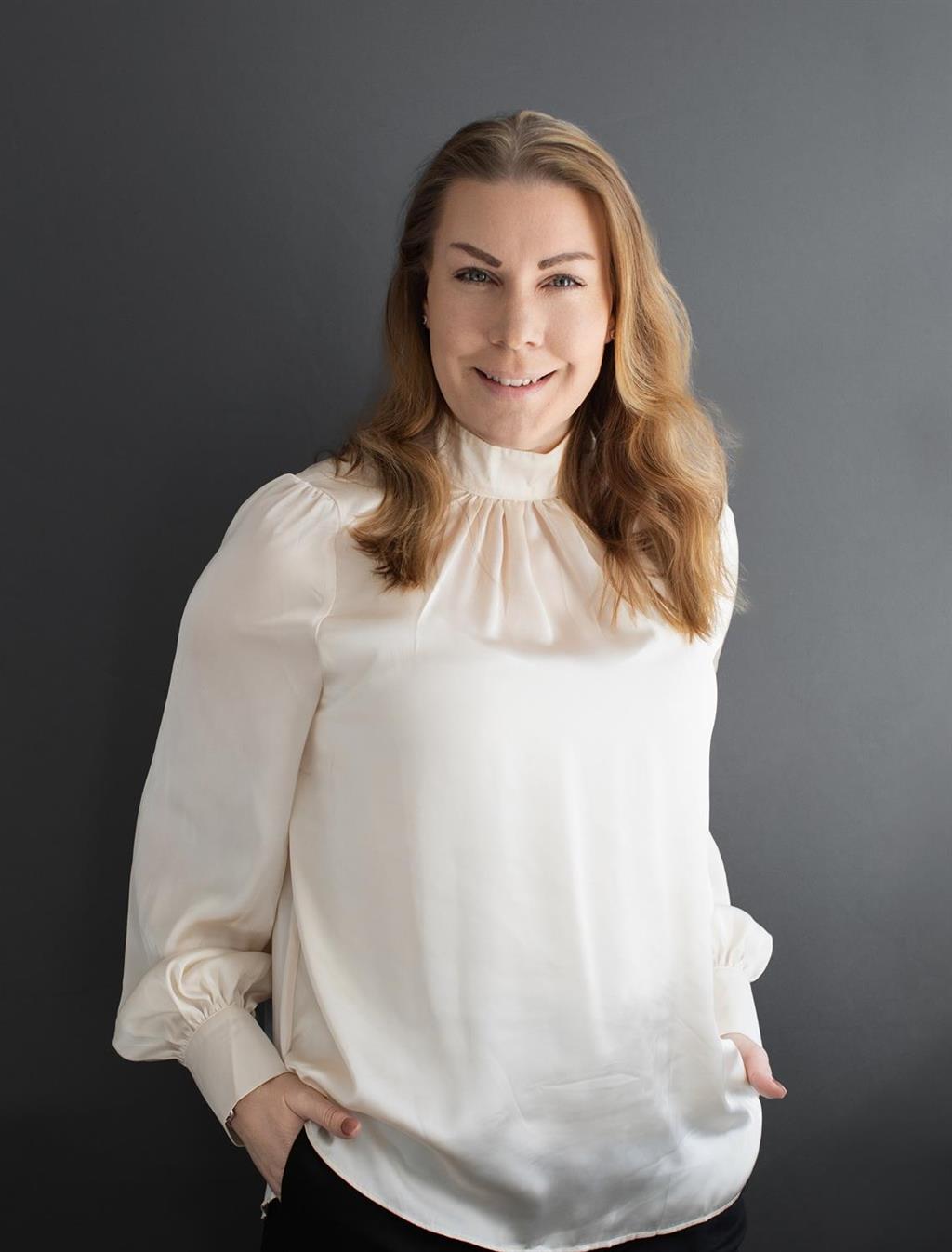 Erika Axtelius, Mäklare Svensk Fastighetsförmedling