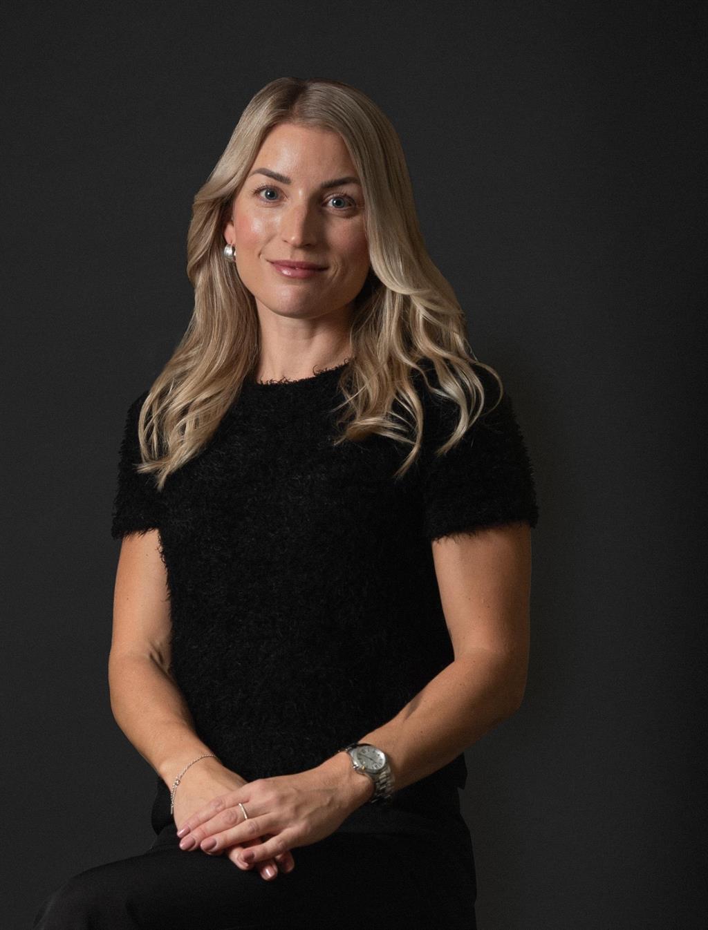 Caroline Westberg, Mäklare Svensk Fastighetsförmedling