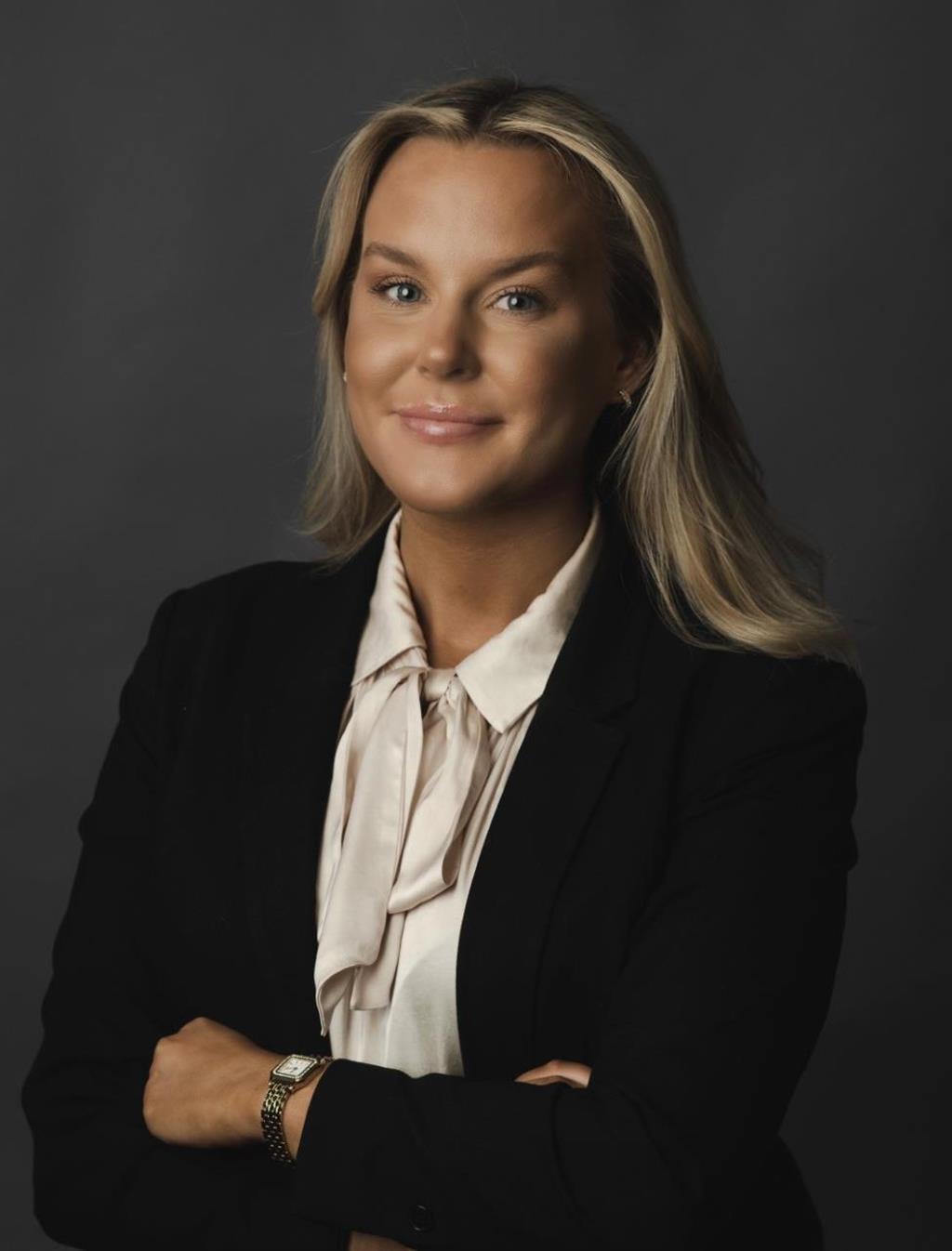 Sanna Stenholm, Mäklare Svensk Fastighetsförmedling