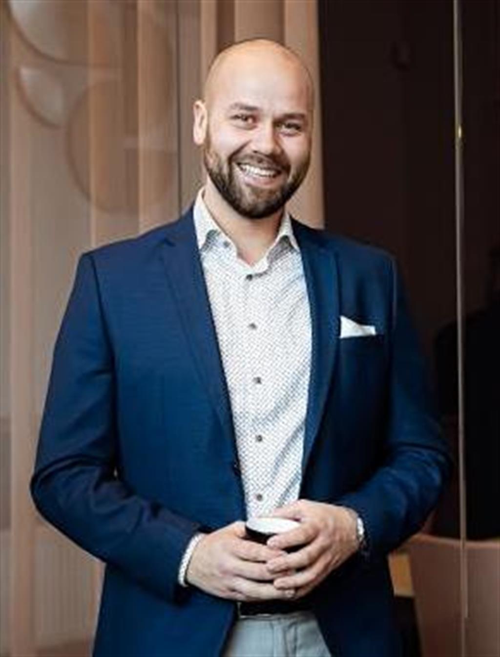 Fredrik Sahlin, Mäklare Svensk Fastighetsförmedling