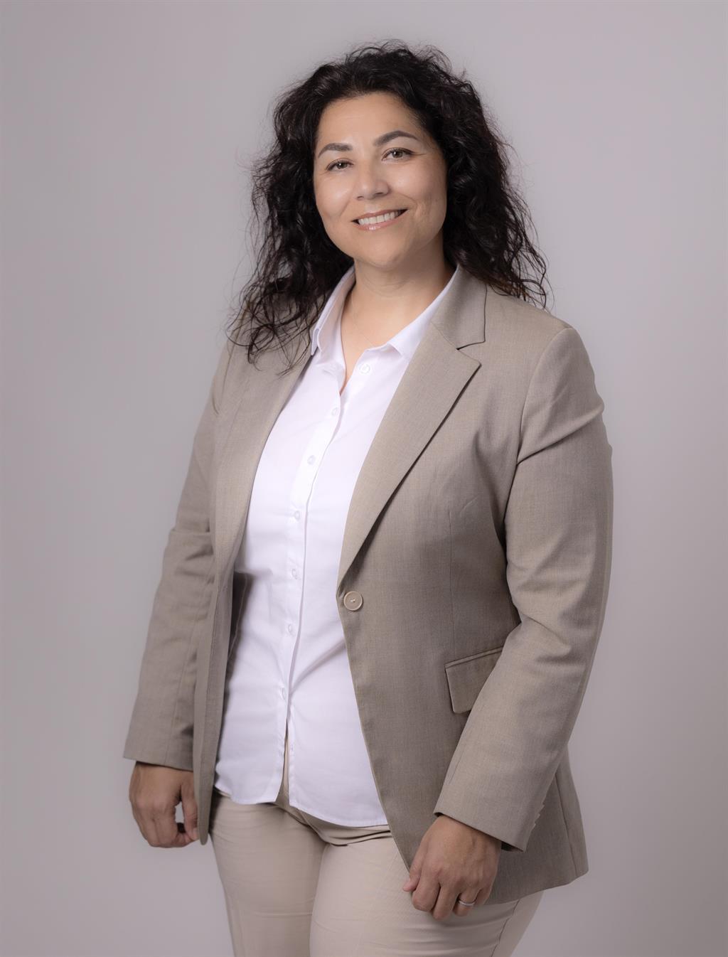 Karla Aceituno, Mäklare Svensk Fastighetsförmedling