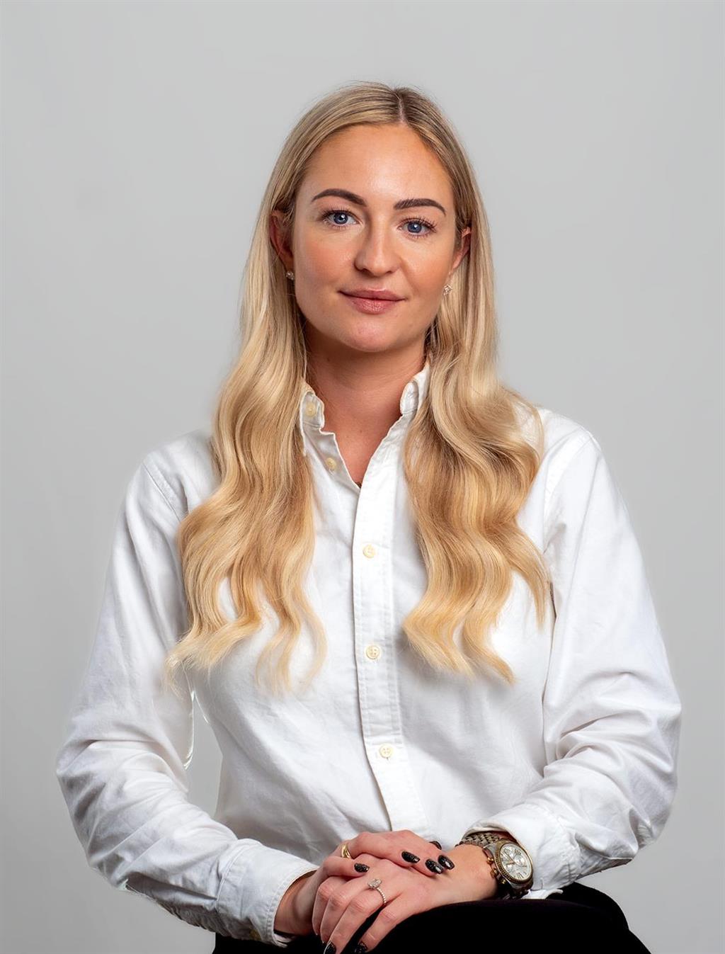Fanny Wrennmark, Mäklare Svensk Fastighetsförmedling