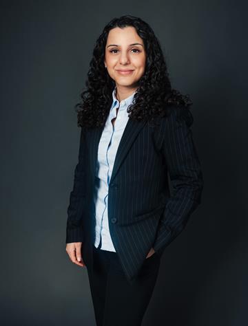Mona Shakeri, Mäklare Svensk Fastighetsförmedling