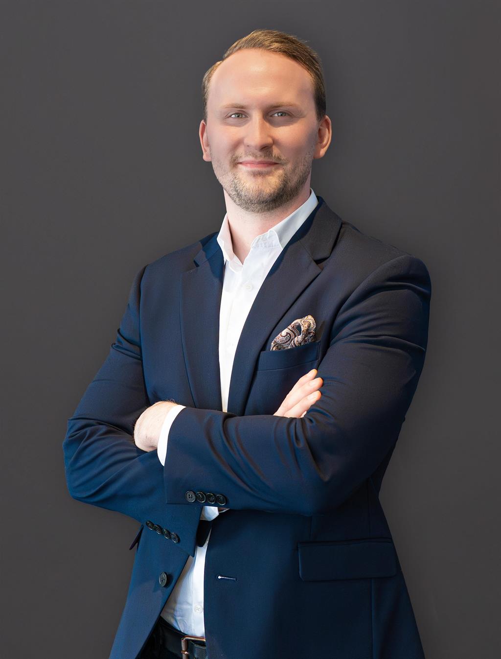 Jakob Andersson, Mäklare Svensk Fastighetsförmedling