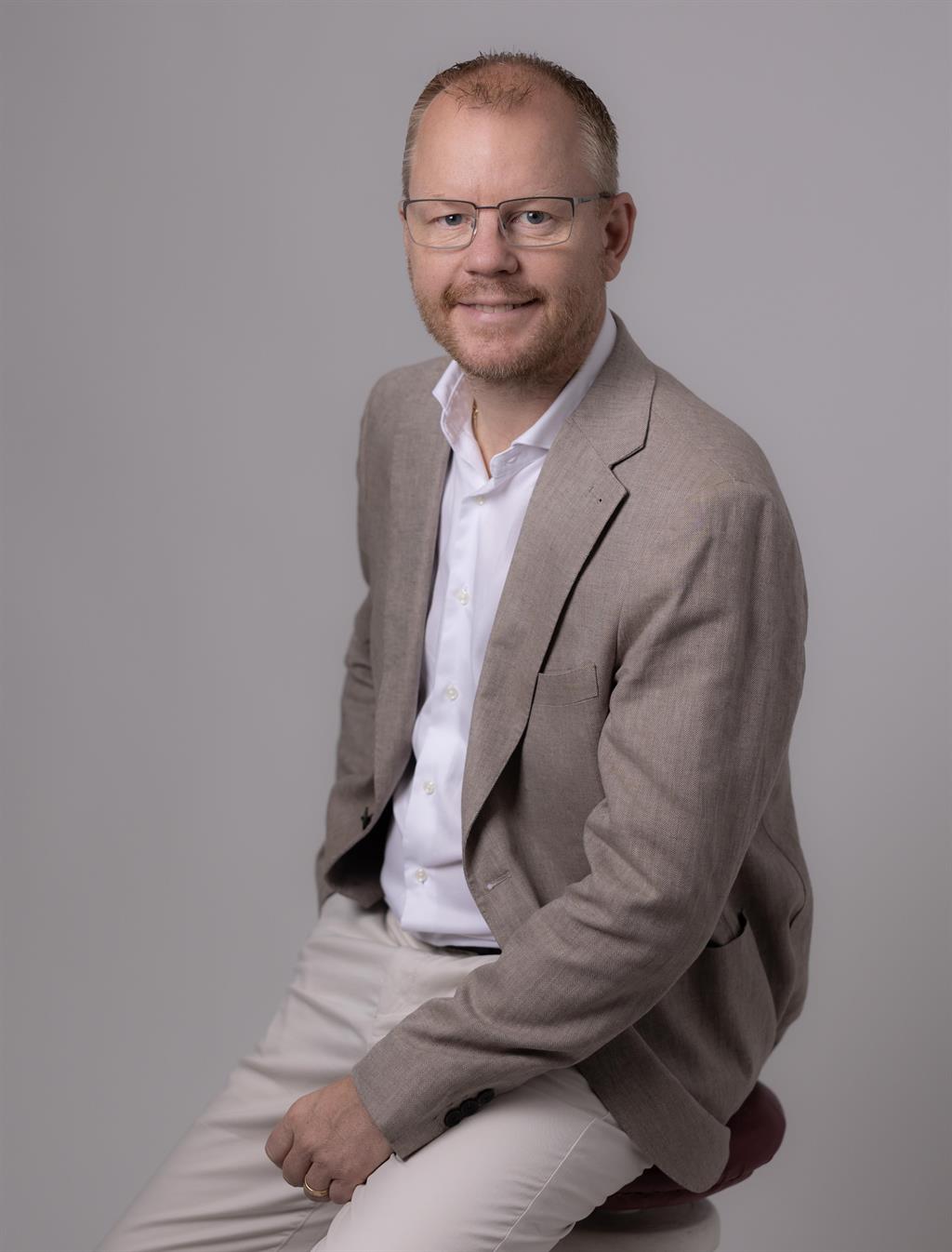 Mikael Ögren, Mäklare Svensk Fastighetsförmedling