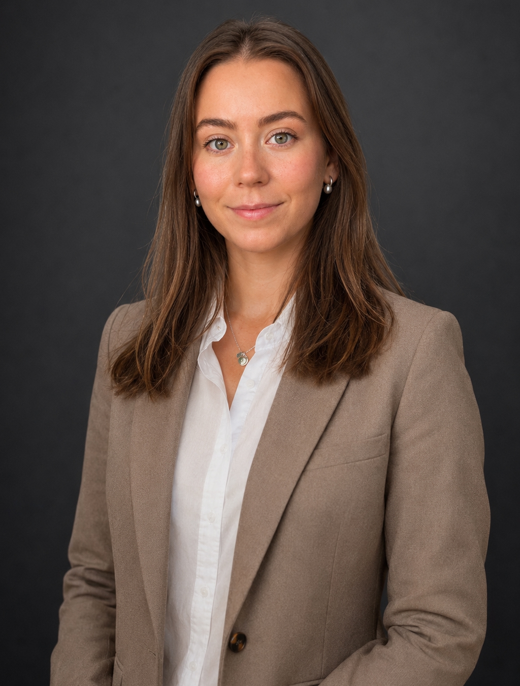 Ester Åkesson, Mäklare Svensk Fastighetsförmedling