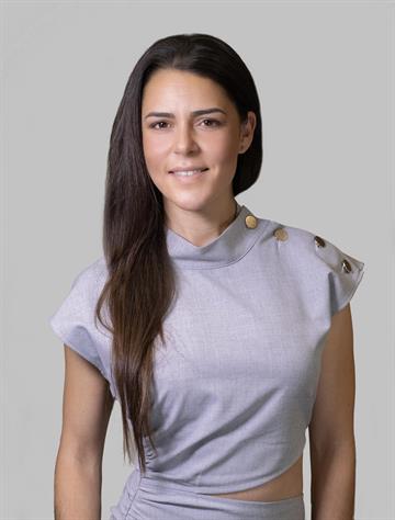 Victoria Petrelli Hansson, Mäklare Svensk Fastighetsförmedling