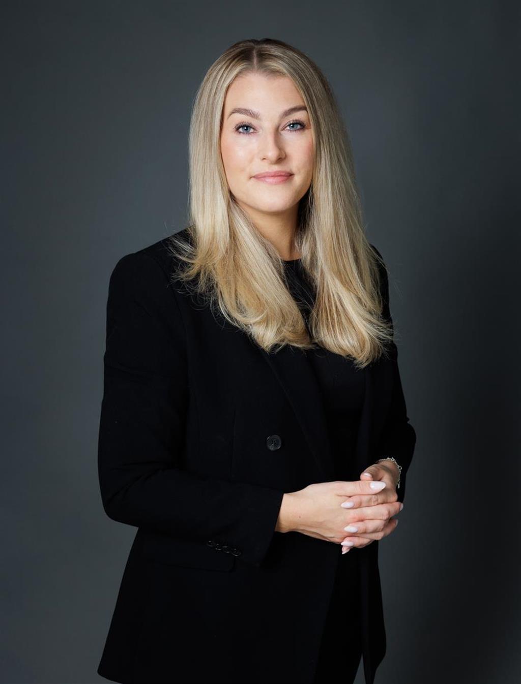 Rebecca Björnsson, Mäklare Svensk Fastighetsförmedling