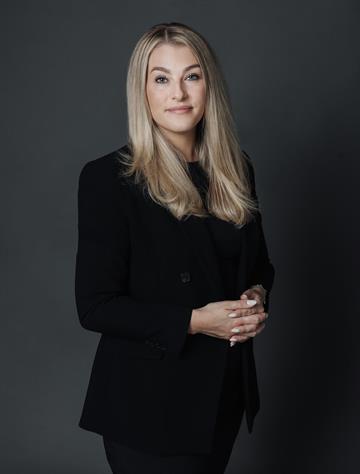 Rebecca Björnsson, Mäklare Svensk Fastighetsförmedling