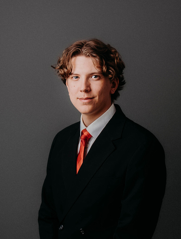 Emil Bauer, Mäklare Svensk Fastighetsförmedling